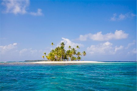 san blas islands - Comarca de Kuna Yala, San Blas Islands, Panama, Central America Stock Photo - Premium Royalty-Free, Code: 6119-08266376