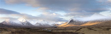 simsearch:6119-08267992,k - Panoramic view across Rannoch Moor on clear winter morning towards the snow-covered mountains of the Black Mount range, Rannoch Moor, near Fort William, Highland, Scotland, United Kingdom, Europe Stockbilder - Premium RF Lizenzfrei, Bildnummer: 6119-08266453