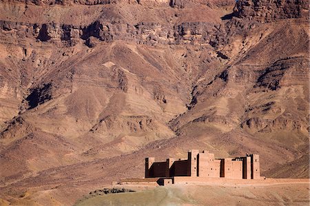 dades valley - Kasbah in the Dades Valley near El-Kelaa M'Gouna, east of Ouarzazate, Morocco, North Africa, Africa Photographie de stock - Premium Libres de Droits, Code: 6119-08266500