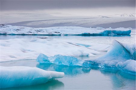 simsearch:879-09033522,k - Icebergs floating on the Jokulsarlon glacial lagoon, Iceland, Polar Regions Photographie de stock - Premium Libres de Droits, Code: 6119-08266534