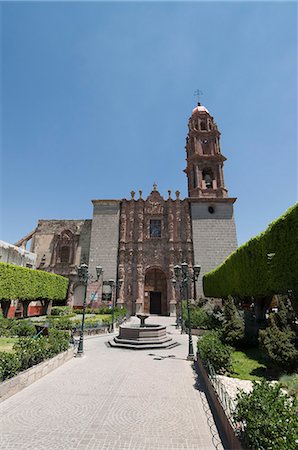 Templo de San Francisco, a church in San Miguel de Allende (San Miguel), Guanajuato State, Mexico, North America Stock Photo - Premium Royalty-Free, Code: 6119-08266952