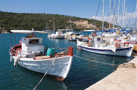 simsearch:841-08244305,k - Fishing boats, Meganisi, Ionian Islands, Greek Islands, Greece, Europe Stockbilder - Premium RF Lizenzfrei, Bildnummer: 6119-08267088