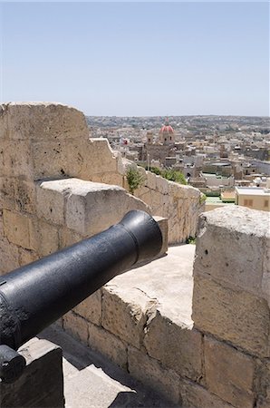 simsearch:400-08695427,k - Cannon on the ramparts, The Citadel, Victoria (Rabat), Gozo, Malta, Europe Foto de stock - Sin royalties Premium, Código: 6119-08267028
