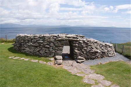 Dunbeg Fort, possibly Bronze Age, Dingle Peninsula, County Kerry, Munster, Republic of Ireland, Europe Stock Photo - Premium Royalty-Free, Code: 6119-08267110