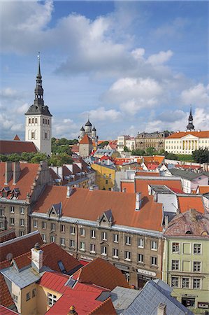Niguliste church spire, old town roofs and domes of the Alexander Nevsky Cathedral, Russian Orthodox church, Toompea Hill, Tallinn, UNESCO World Heritage Site, Estonia, Baltic States, Europe Photographie de stock - Premium Libres de Droits, Code: 6119-08267346