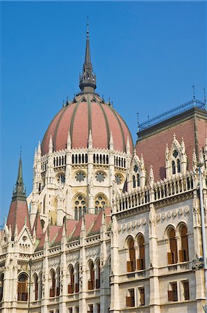 simsearch:6119-08267401,k - The neo-gothic Hungarian Parliament building, designed by Imre Steindl, dating from 1902, UNESCO World Heritage Site, Budapest, Hungary, Europe Foto de stock - Sin royalties Premium, Código: 6119-08267399