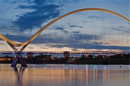 durham - Infinity Bridge, built in 2009, over the River Tees, Stockton-on-Tees, County Durham, England, United Kingdom, Europe Foto de stock - Sin royalties Premium, Código: 6119-08267313