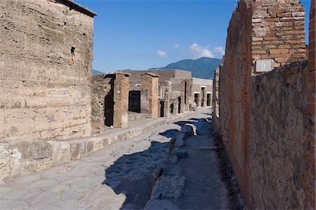 pompei - One of the main streets in the ruins of the Roman site of Pompeii, UNESCO World Heritage Site, Campania, Italy, Europe Foto de stock - Sin royalties Premium, Código: 6119-08267339