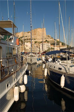 Harbour,Bonifacio,Corsica,France Fotografie stock - Premium Royalty-Free, Codice: 6119-08267721
