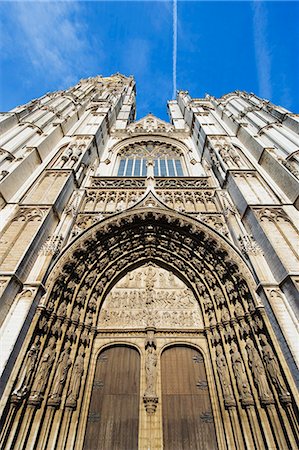 simsearch:6119-08268198,k - Sculpture detail on Onze Lieve Vrouwekathedraal, Antwerp, Flanders, Belgium, Europe Foto de stock - Sin royalties Premium, Código: 6119-08268063