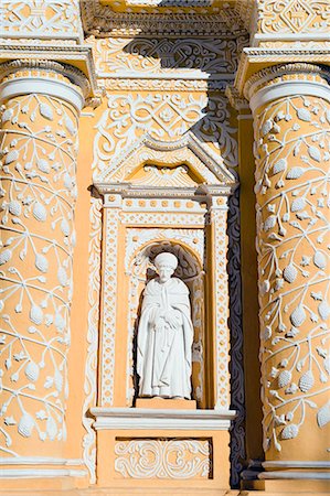 Statue on La Merced church, Antigua, UNESCO World Heritage Site, Guatemala, Central America Stock Photo - Premium Royalty-Free, Code: 6119-08268128