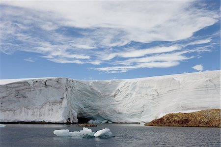 Glacier near Vernadsky Research Station, Antarctic Penisula, Antarctica, Polar Regions Stock Photo - Premium Royalty-Free, Code: 6119-08268395