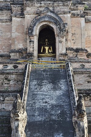 Stairway, Wat Chedi Luang, Chiang Mai, Thailand, Southeast Asia, Asia Photographie de stock - Premium Libres de Droits, Code: 6119-08268442