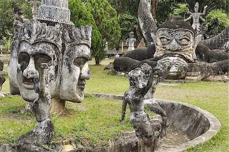 simsearch:841-05796463,k - Statues at Xieng Khuan (Buddha Park), Vientiane, Laos, Indochina, Southeast Asia, Asia Photographie de stock - Premium Libres de Droits, Code: 6119-08268428