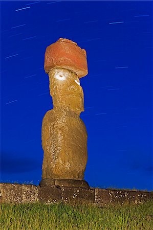 simsearch:6119-08269304,k - Moai statue Ahu Ko Te riku, the only topknotted and eyeballed Moai on the Island, Rapa Nui (Easter Island), UNESCO World Heritage Site, Chile, South America Photographie de stock - Premium Libres de Droits, Code: 6119-08269319