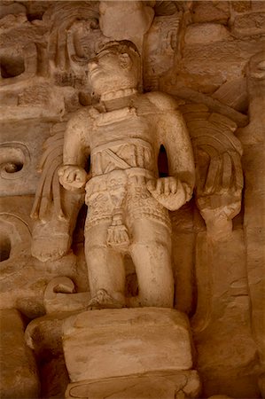 simsearch:6119-08269424,k - Ornate carvings on the exterior of the Tomb of Ukit Kan Le'k Tok, El Balam, Mexico, North America Foto de stock - Sin royalties Premium, Código: 6119-08269451