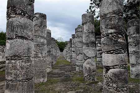 simsearch:6119-08269447,k - Columns in the Temple of a Thousand Warriors, Chichen Itza, UNESCO World Heritage Site, Yucatan, Mexico, North America Photographie de stock - Premium Libres de Droits, Code: 6119-08269430