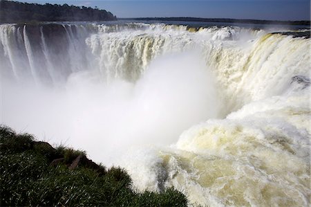 View of the Garganta del Diablo (Devil's Throat), Iguassu Falls from the Argentinian side, UNESCO World Heritage Site, Argentina, South America Foto de stock - Sin royalties Premium, Código: 6119-08269546