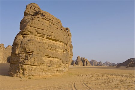 Wonderful rock formations in the Sahara Desert, Tikoubaouine, Southern Algeria, North Africa, Africa Photographie de stock - Premium Libres de Droits, Code: 6119-08269645