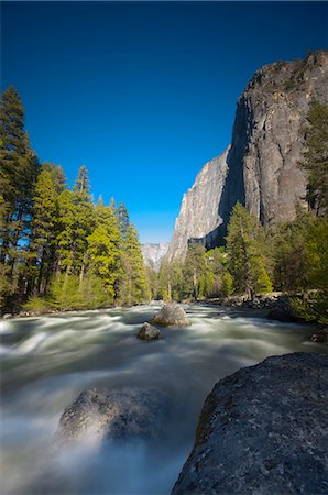 Merced River, Yosemite National Park, UNESCO World Heritage Site, California, United States of America, North America Stock Photo - Premium Royalty-Free, Code: 6119-08269831