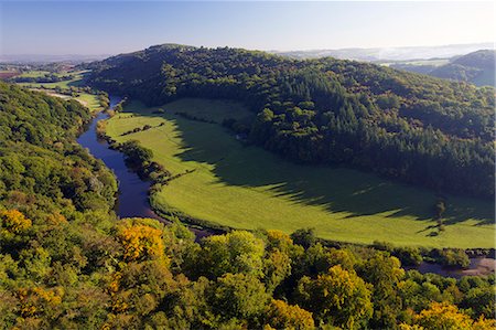 simsearch:6119-09062194,k - Autumn view north over Wye Valley from Symonds Yat Rock, Forest of Dean, Herefordshire, England, United Kingdom, Europe Stock Photo - Premium Royalty-Free, Code: 6119-08420489