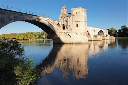 simsearch:859-03806974,k - Bridge St. Benezet over Rhone River, UNESCO World Heritage Site, Avignon, Vaucluse, Provence-Alpes-Cote d'Azu, France, Europe Stock Photo - Premium Royalty-Free, Code: 6119-08518002