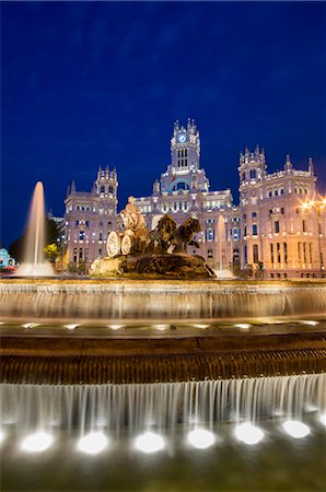 famous buildings in madrid spain - Fountain and Plaza de Cibeles Palace (Palacio de Comunicaciones) at dusk, Plaza de Cibeles, Madrid, Spain, Europe Stock Photo - Premium Royalty-Free, Code: 6119-08641173