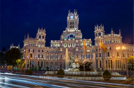 fountain plaza statue - Plaza de Cibeles Palace (Palacio de Comunicaciones) at dusk, Plaza de Cibeles, Madrid, Spain, Europe Photographie de stock - Premium Libres de Droits, Code: 6119-08641175