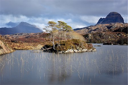 sutherland - Two mountains of Silvan and Canisp from Loch Druim Suardalain, Sutherland, Scotland, United Kingdom, Europe Photographie de stock - Premium Libres de Droits, Code: 6119-08641135