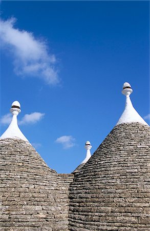 simsearch:841-03057310,k - Old trulli houses with stone domed roof, Alberobello, UNESCO World Heritage Site, Puglia, Italy, Europe Photographie de stock - Premium Libres de Droits, Code: 6119-08740135