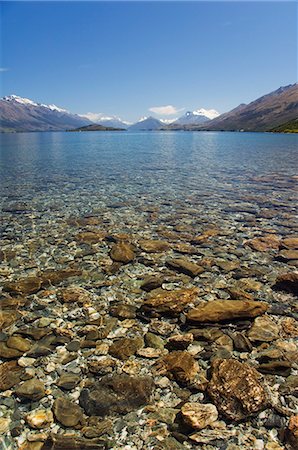 queenstown bay - Clear waters of Lake Wakatipu, near Queenstown, Otago, South Island, New Zealand, Pacific Photographie de stock - Premium Libres de Droits, Code: 6119-08740398