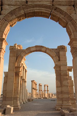 simsearch:841-03056632,k - Monumental arch, archaelogical ruins, Palmyra, UNESCO World Heritage Site, Syria, Middle East Photographie de stock - Premium Libres de Droits, Code: 6119-08740447