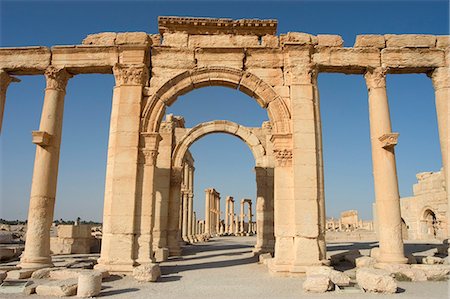 simsearch:841-03056632,k - Monumental arch, archaelogical ruins, Palmyra, UNESCO World Heritage Site, Syria, Middle East Photographie de stock - Premium Libres de Droits, Code: 6119-08740448