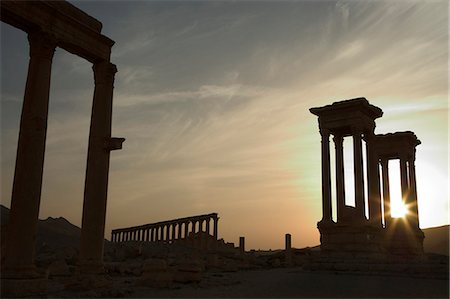 simsearch:841-03056441,k - Sunset, archaelogical ruins, Palmyra, UNESCO World Heritage Site, Syria, Middle East Stock Photo - Premium Royalty-Free, Code: 6119-08740450