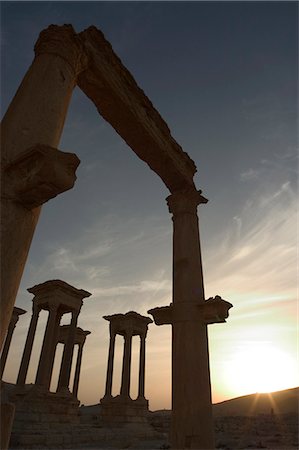 simsearch:841-03056632,k - Sunset, archaelogical ruins, Palmyra, UNESCO World Heritage Site, Syria, Middle East Photographie de stock - Premium Libres de Droits, Code: 6119-08740451