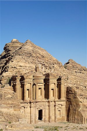 simsearch:6119-08740473,k - Al Deir (Ed Deir) (The Monastery), Petra, UNESCO World Heritage Site, Jordan, Middle East Fotografie stock - Premium Royalty-Free, Codice: 6119-08740480
