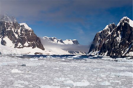 Lemaire Channel, Antarctic Peninsula, Antarctica, Polar Regions Foto de stock - Sin royalties Premium, Código: 6119-08740491