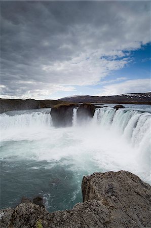 simsearch:6113-06626664,k - Godafoss waterfalls, Iceland, Polar Regions Photographie de stock - Premium Libres de Droits, Code: 6119-08740554