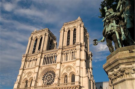 Notre Dame Cathedral, Ile de la Cite, Paris, France, Europe Stock Photo - Premium Royalty-Free, Code: 6119-08740592