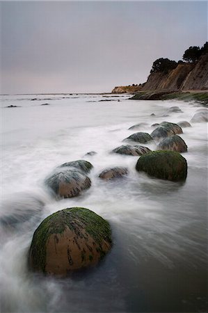 simsearch:6119-08741490,k - Boulders, known as Bowling Balls, in the surf, Bowling Ball Beach, California, United States of America, North America Stock Photo - Premium Royalty-Free, Code: 6119-08741325