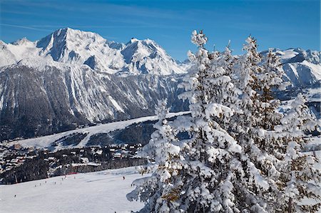 The pistes above Courchevel 1850 ski resort in the Three Valleys (Les Trois Vallees), Savoie, French Alps, France, Europe Stock Photo - Premium Royalty-Free, Code: 6119-08741682