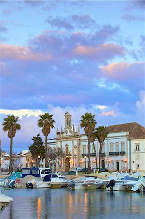 View of Arco da Vila across The Harbour, Faro, Eastern Algarve, Algarve, Portugal, Europe Foto de stock - Sin royalties Premium, Código: 6119-08797135