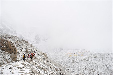 Everest Base Camp at the end of the Khumbu glacier lies at 5350m, Khumbu Region, Nepal, Himalayas, Asia Foto de stock - Sin royalties Premium, Código: 6119-08797343