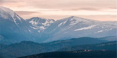 simsearch:6119-07452859,k - Carpathian Mountains at Ranca at sunrise, Parang Mountains, Oltenia Region, Romania, Europe Photographie de stock - Premium Libres de Droits, Code: 6119-08724836