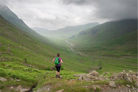 simsearch:6119-08797297,k - Looking down Mickeldon Valley towards Great Langdale in the Lake District National Park, Cumbria, England, United Kingdom, Europe Foto de stock - Sin royalties Premium, Código: 6119-08724995