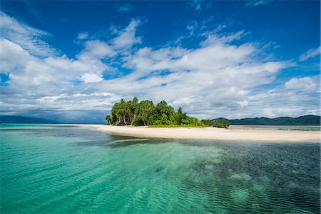 Turquoise water and white sand beach, White Island, Buka, Bougainville, Papua New Guinea, Pacific Photographie de stock - Premium Libres de Droits, Code: 6119-08803290