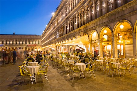 simsearch:6119-09134981,k - Piazza San Marco, Venice, UNESCO World Heritage Site, Veneto, Italy, Europe Photographie de stock - Premium Libres de Droits, Code: 6119-08803391