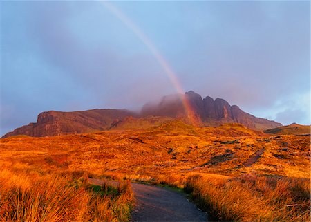 View of The Storr at sunrise, Isle of Skye, Inner Hebrides, Scotland, United Kingdom, Europe Foto de stock - Sin royalties Premium, Código: 6119-08907822