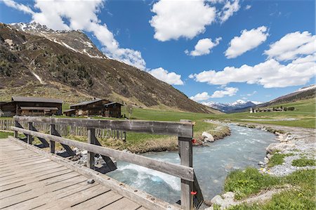 davos - Wood bridge on the alpine river surrounding the village of Davos, Sertig Valley, canton of Graubunden, Switzerland, Europe Stock Photo - Premium Royalty-Free, Code: 6119-09054066