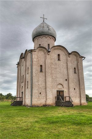 Church of Nereditsa, UNESCO World Heritage Site, Veliky Novgorod, Novgorod Oblast, Russia, Europe Stock Photo - Premium Royalty-Free, Code: 6119-09054372